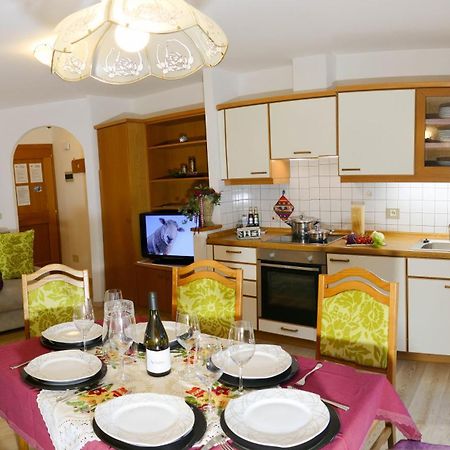 Villa Artic Apartments Campitello di Fassa Dış mekan fotoğraf